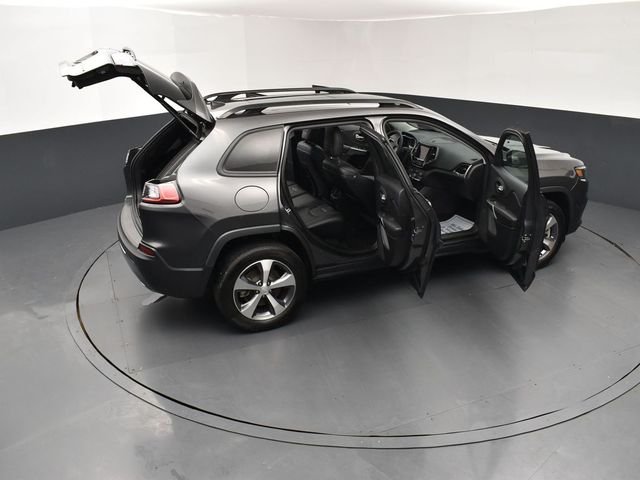 Used 2022 Gray Jeep Limited image 30