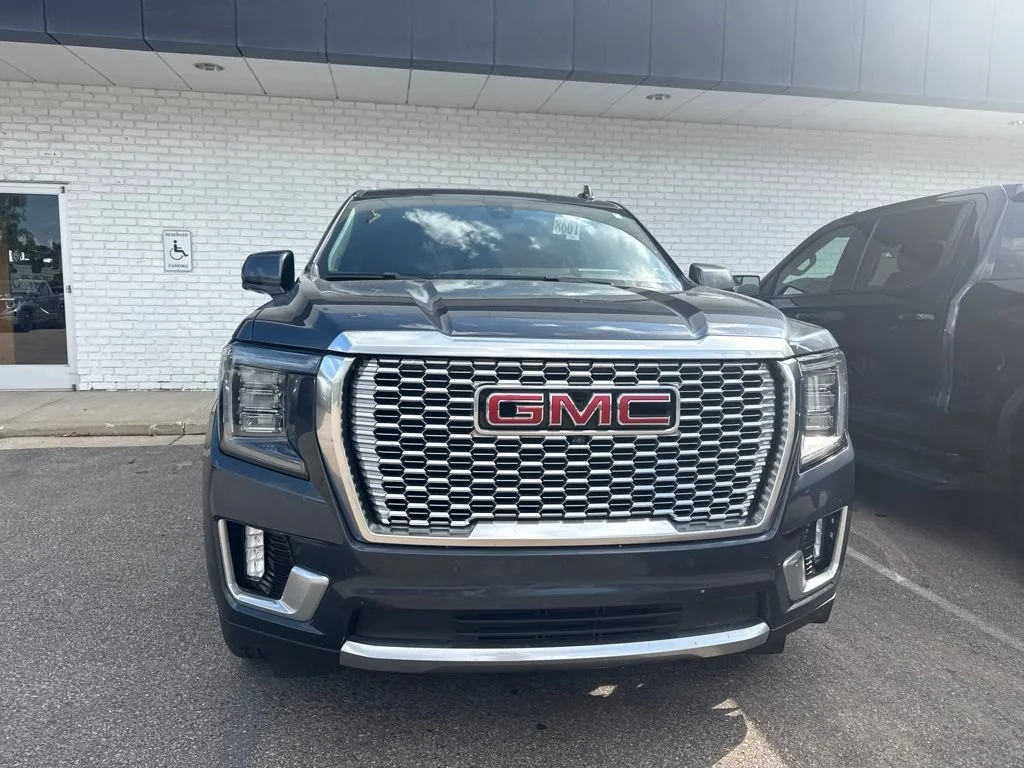Used 2021 DARK SKY METALLIC GMC Denali image 3