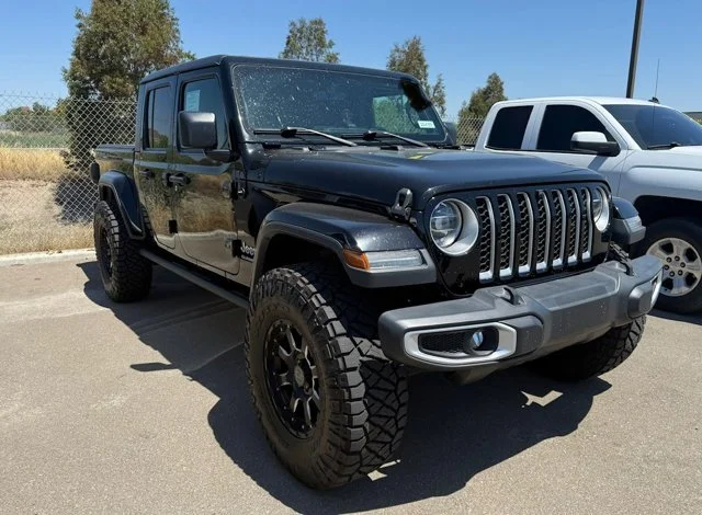 2020 Jeep Gladiator Overland's photo