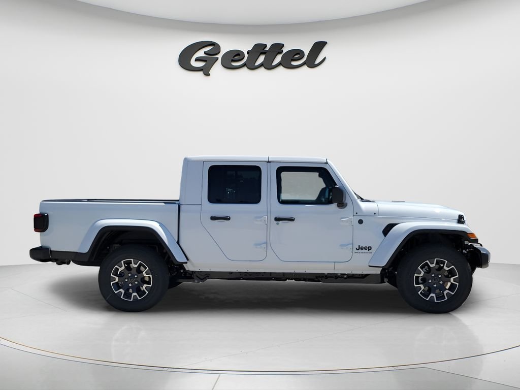 New 2026 Bright White Clear-Coat Exterior Paint Jeep Sahara image 4