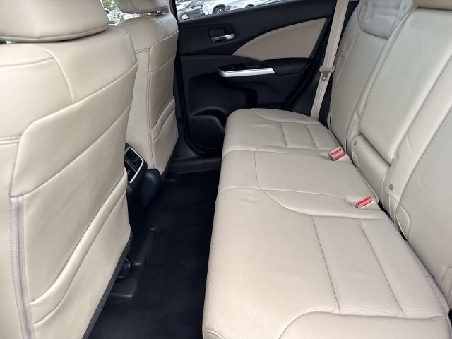 Used 2016  Honda Touring image 12