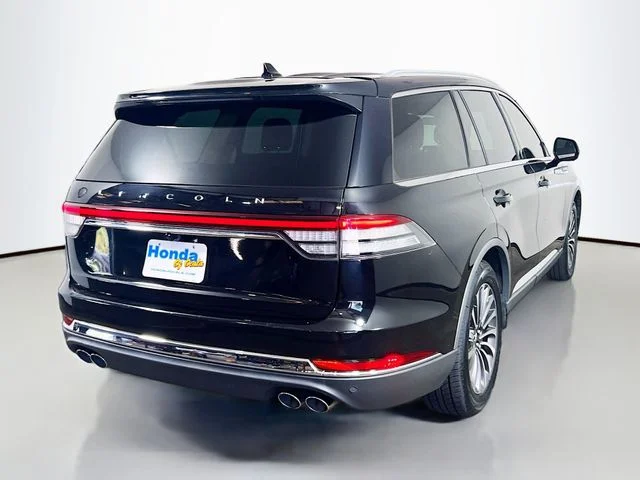 Used 2020 Black Metallic Lincoln Reserve image 8