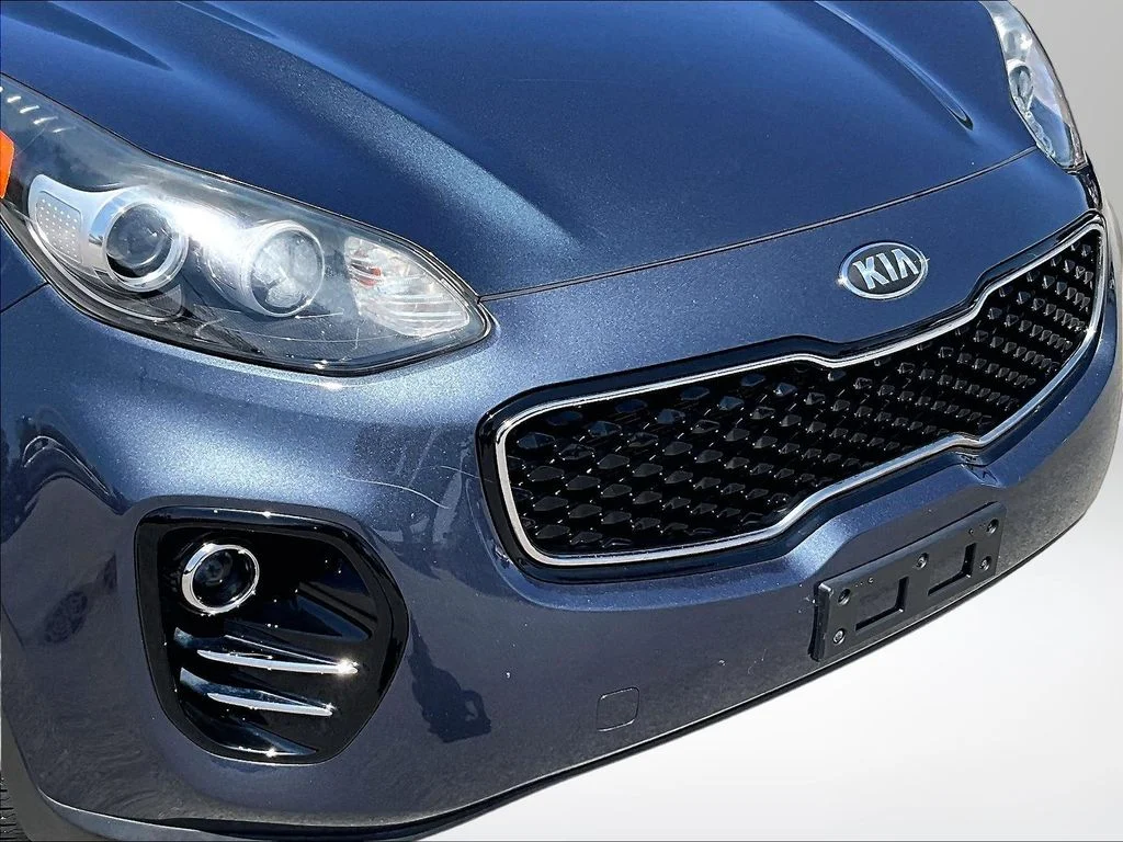 Used 2019 Blue Kia LX image 28