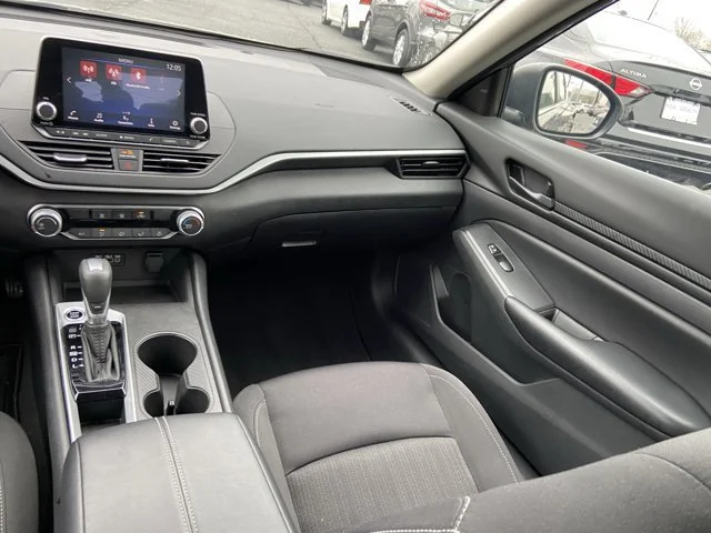 2025 Nissan Altima S - Photo 15