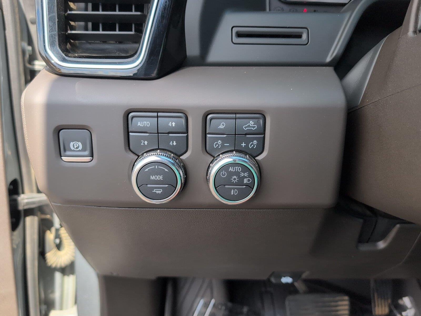 Used 2025 Sterling Metallic GMC Denali image 28