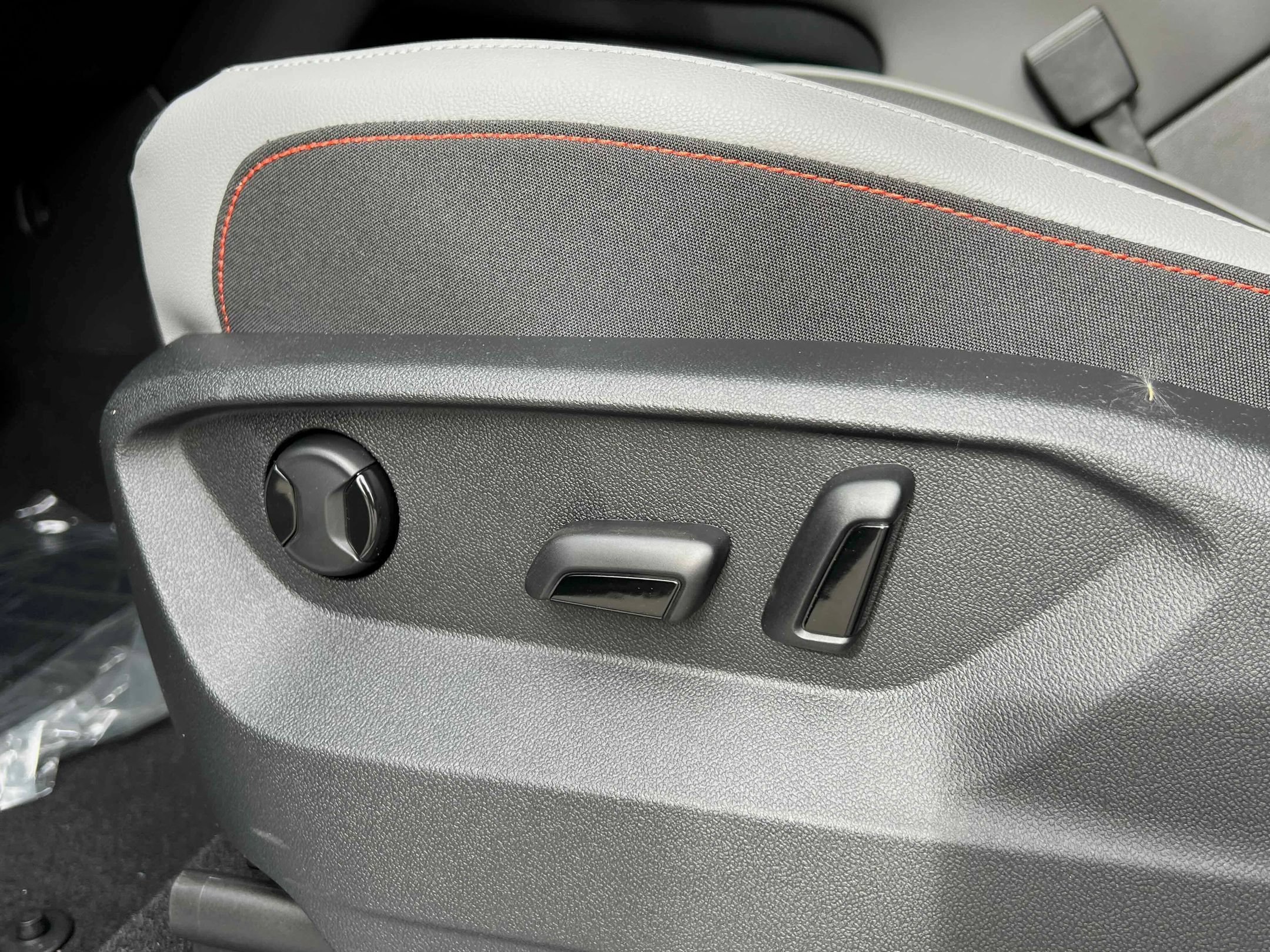 New 2026 Gray Volkswagen 2.0T Peak Edition image 17