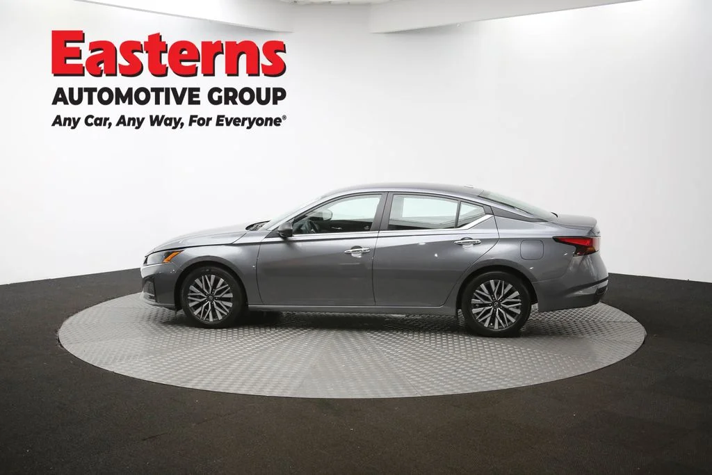 Used 2024 Gray Nissan 2.5 SV image 59