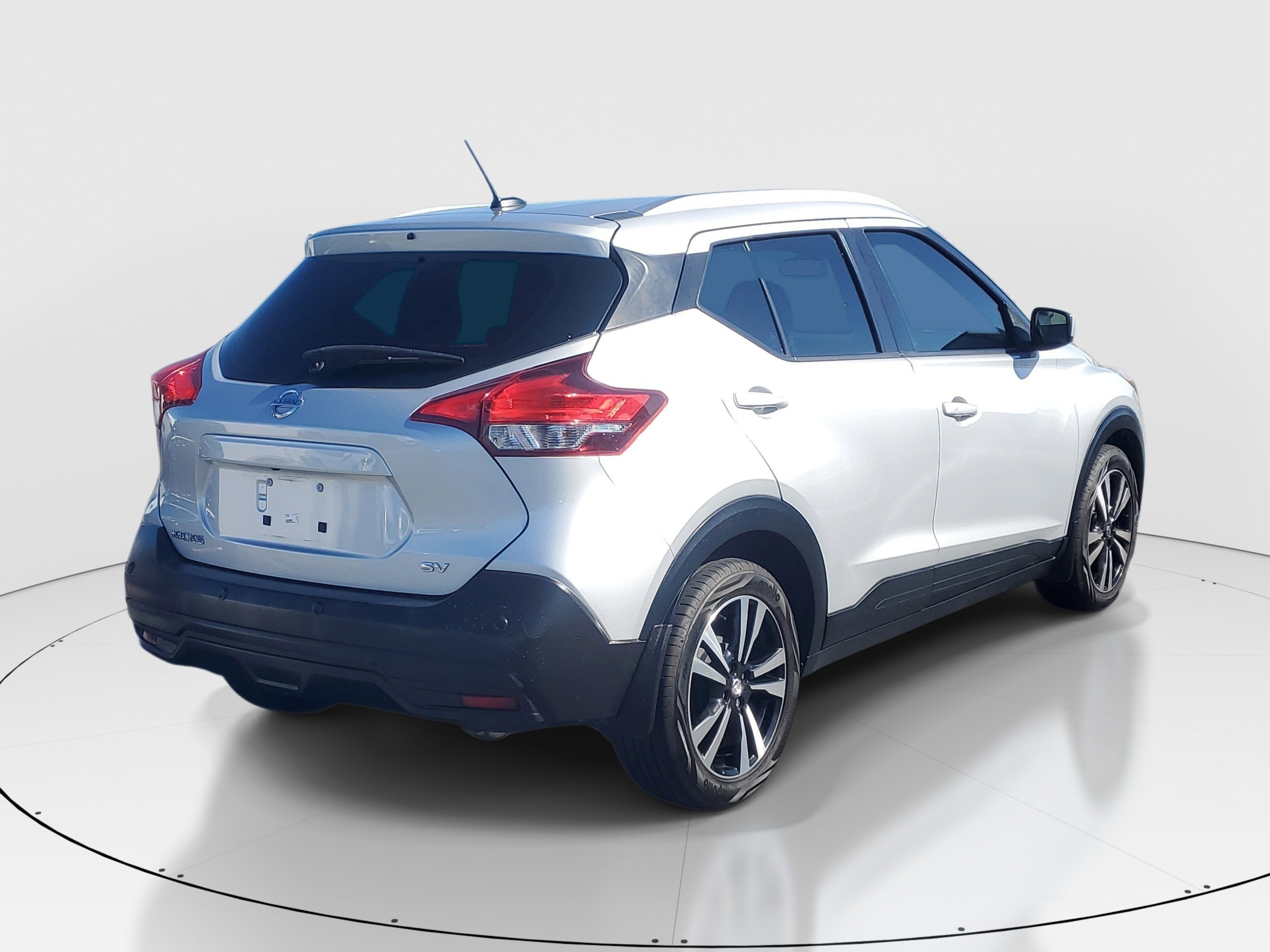 Used 2020 Brilliant Silver Metallic Nissan SV image 7