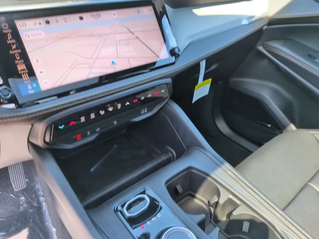 New 2026 White Jeep Laredo image 24