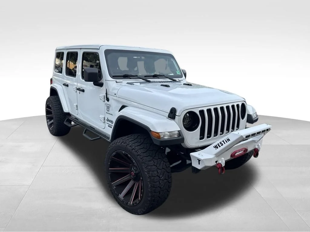 Used 2020 White/off-white Jeep Unlimited Sahara image 11