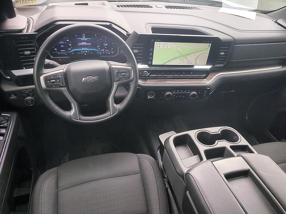 Used 2024 Summit White Chevrolet RST image 29