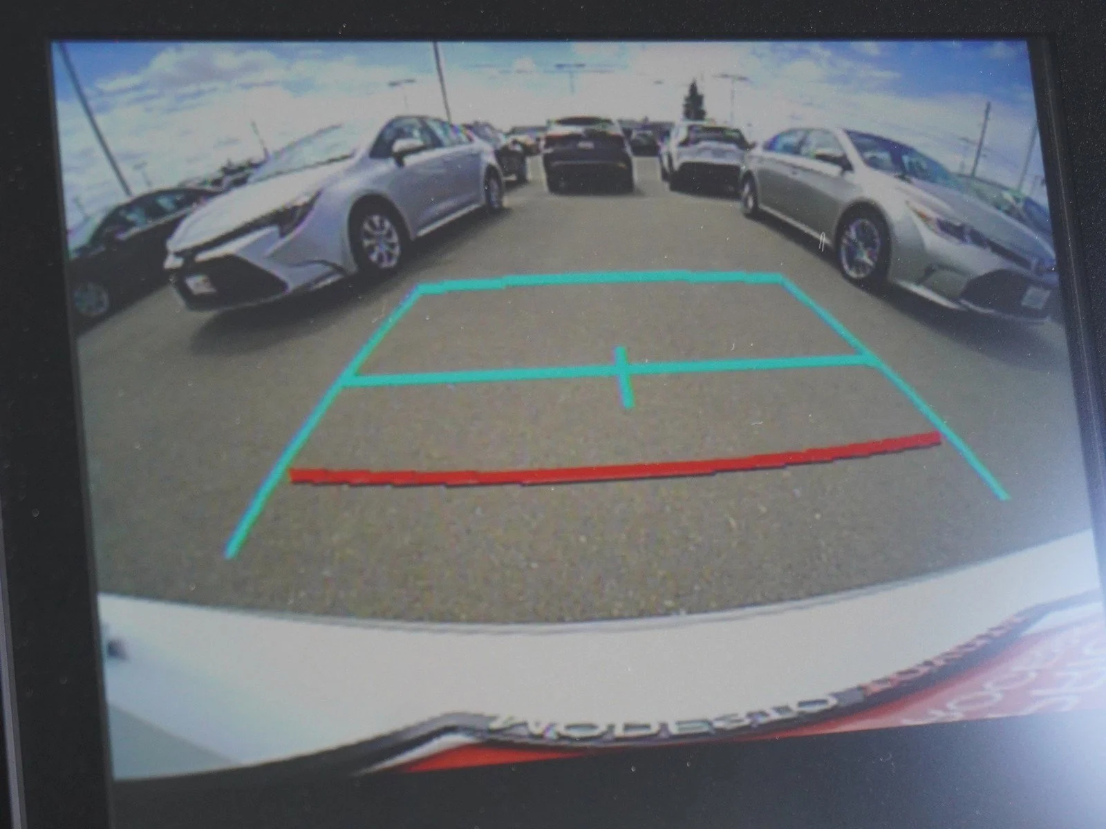 Certified Used 2022 Wind Chill Pearl Toyota XLE image 29