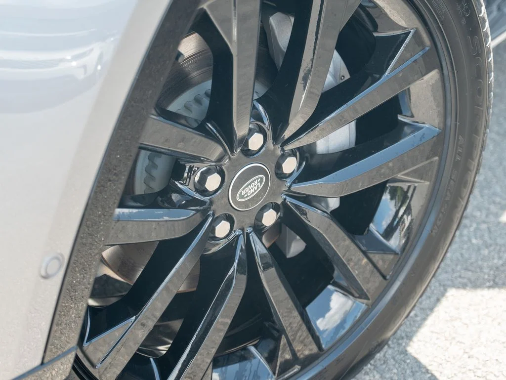 New 2026 Gray Land Rover Dynamic SE image 9