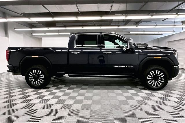 2024 GMC Sierra 3500HD Denali Ultimate - Photo 16