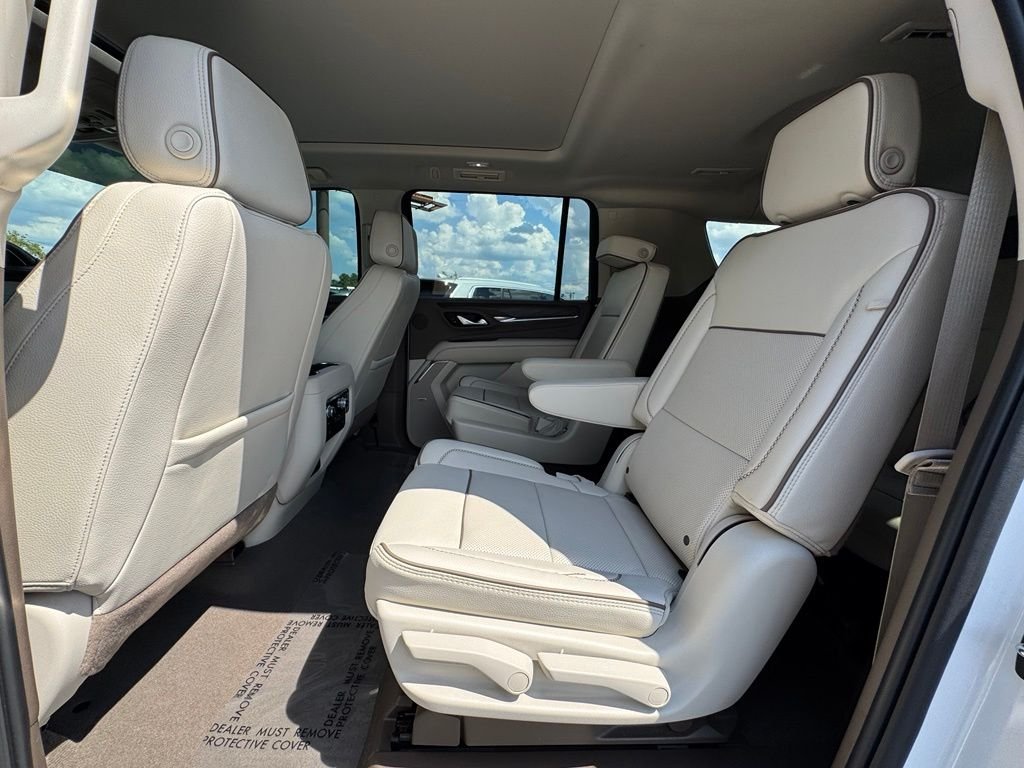 Used 2024 White GMC Denali image 38