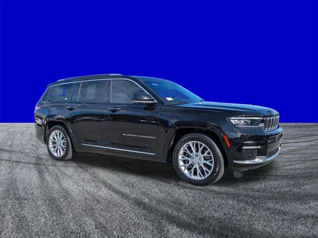 Certified Used 2021 Diamond Black Jeep Summit image 2