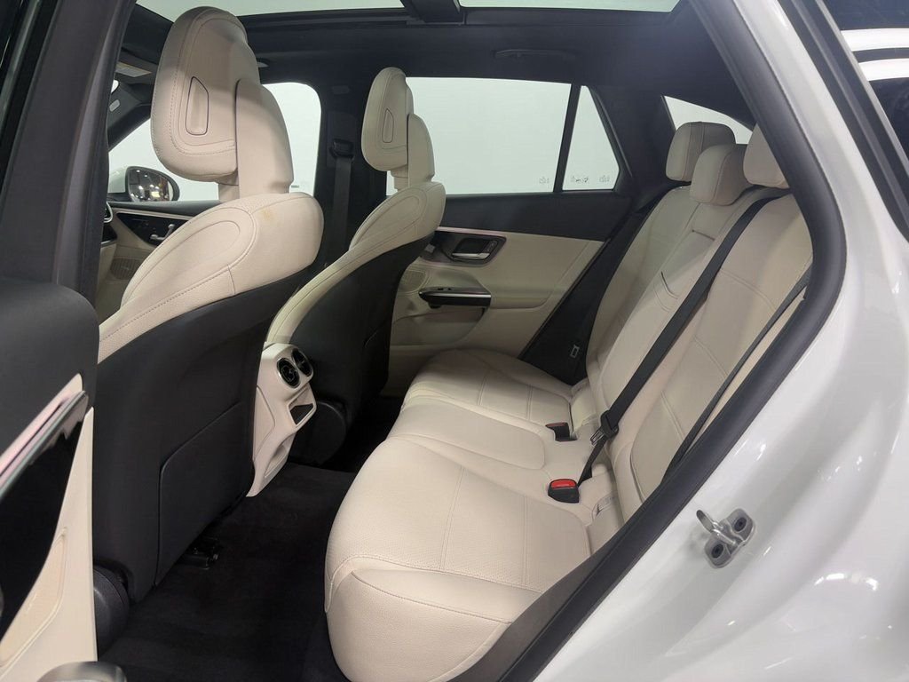 2025 Mercedes-Benz GLC Base - Photo 23