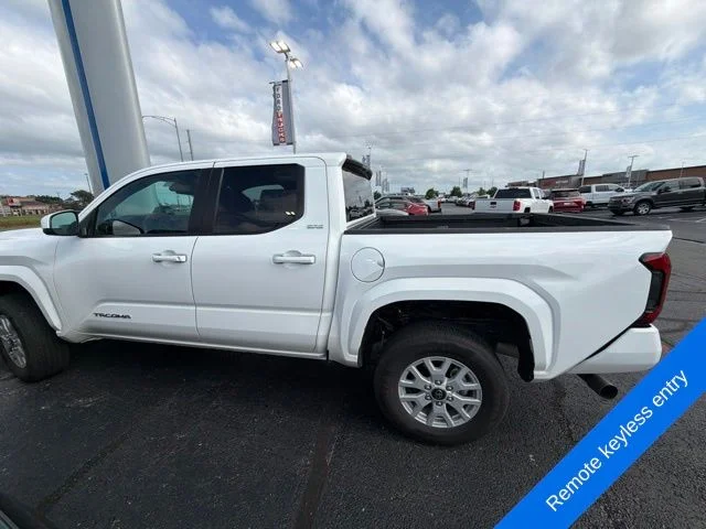 Used 2026  Toyota SR5 image 8