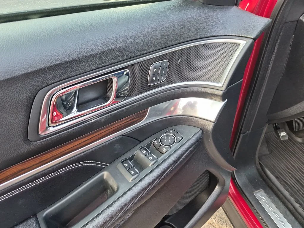 Used 2017 Ruby Red Metallic Ford Limited image 11