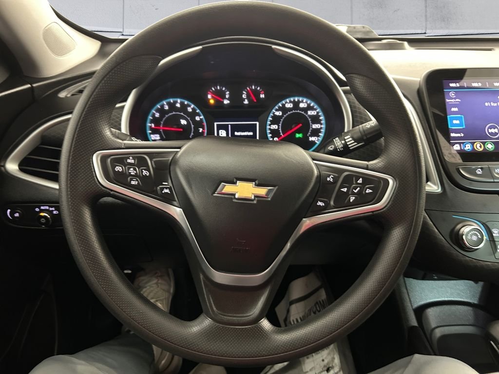 Used 2023 Gray Chevrolet LS image 9