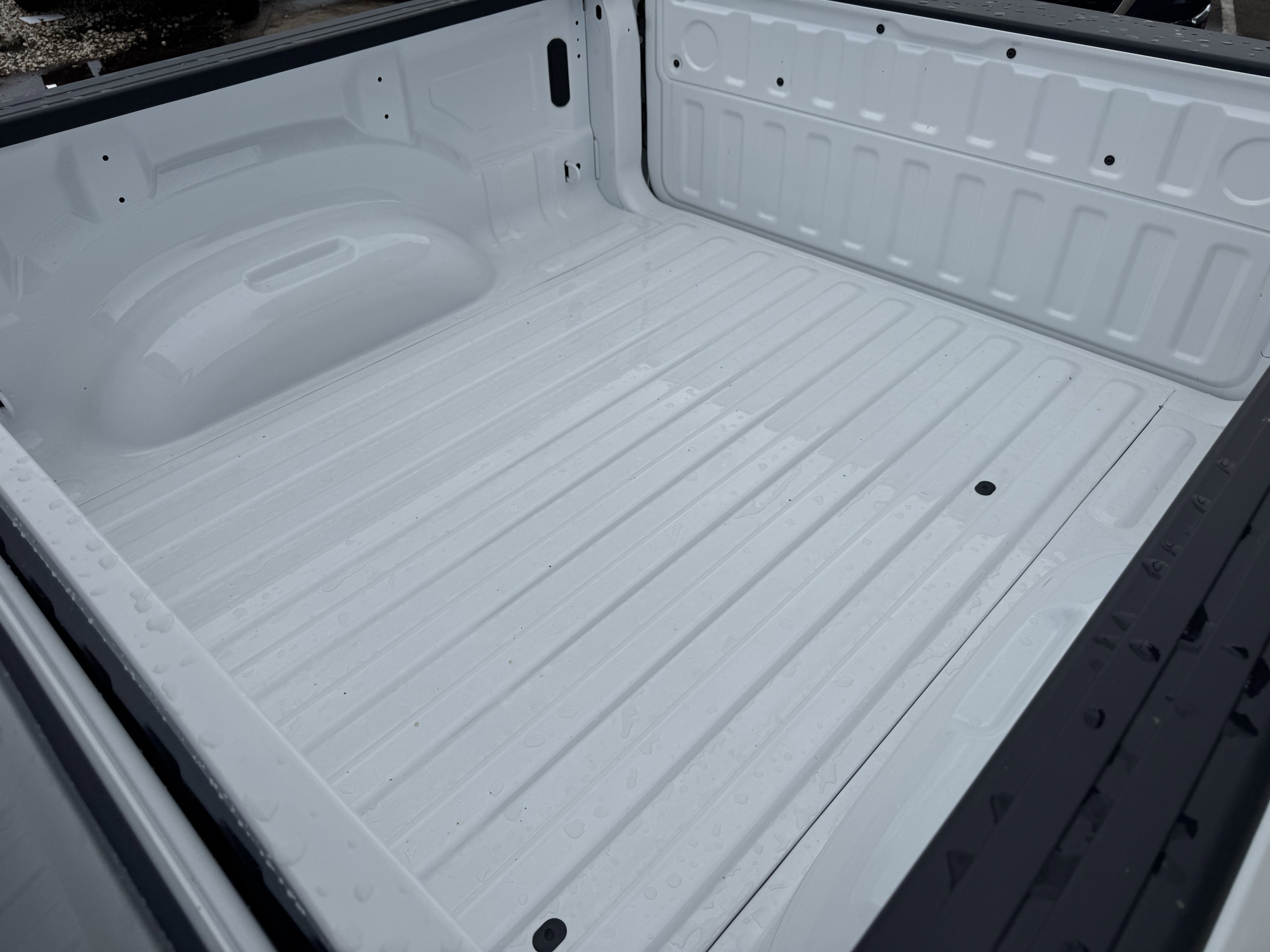 New 2026 Bright White Clear-Coat Exterior Paint RAM Lone Star image 11