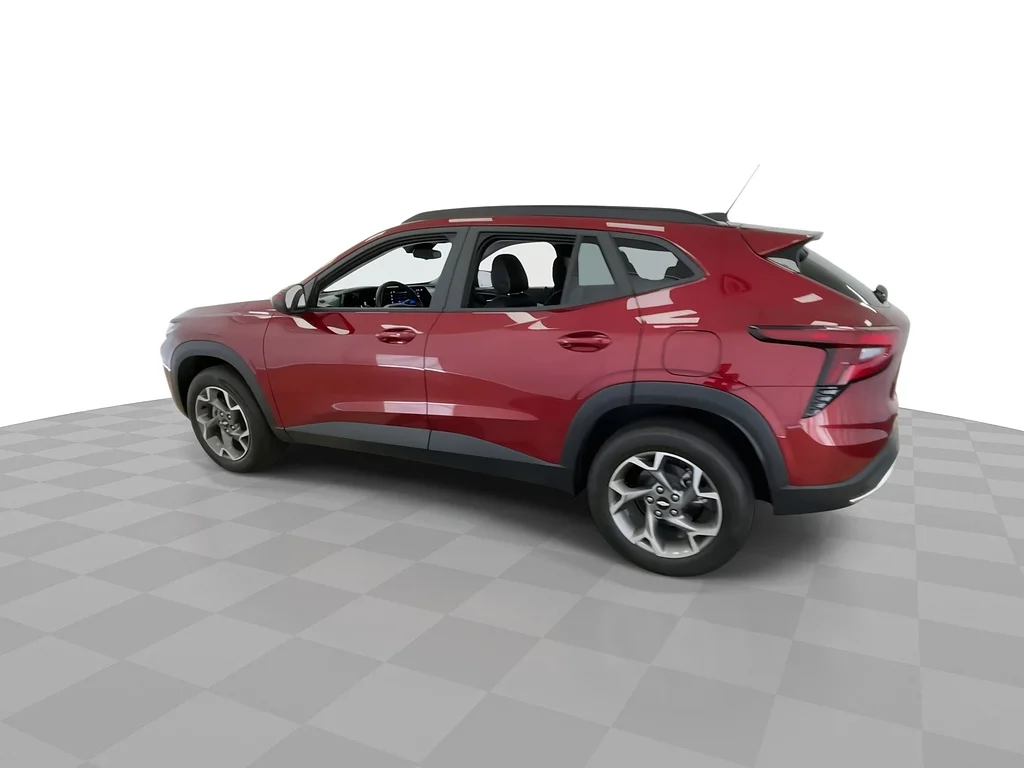 Used 2025 Crimson Metallic Chevrolet LT image 7