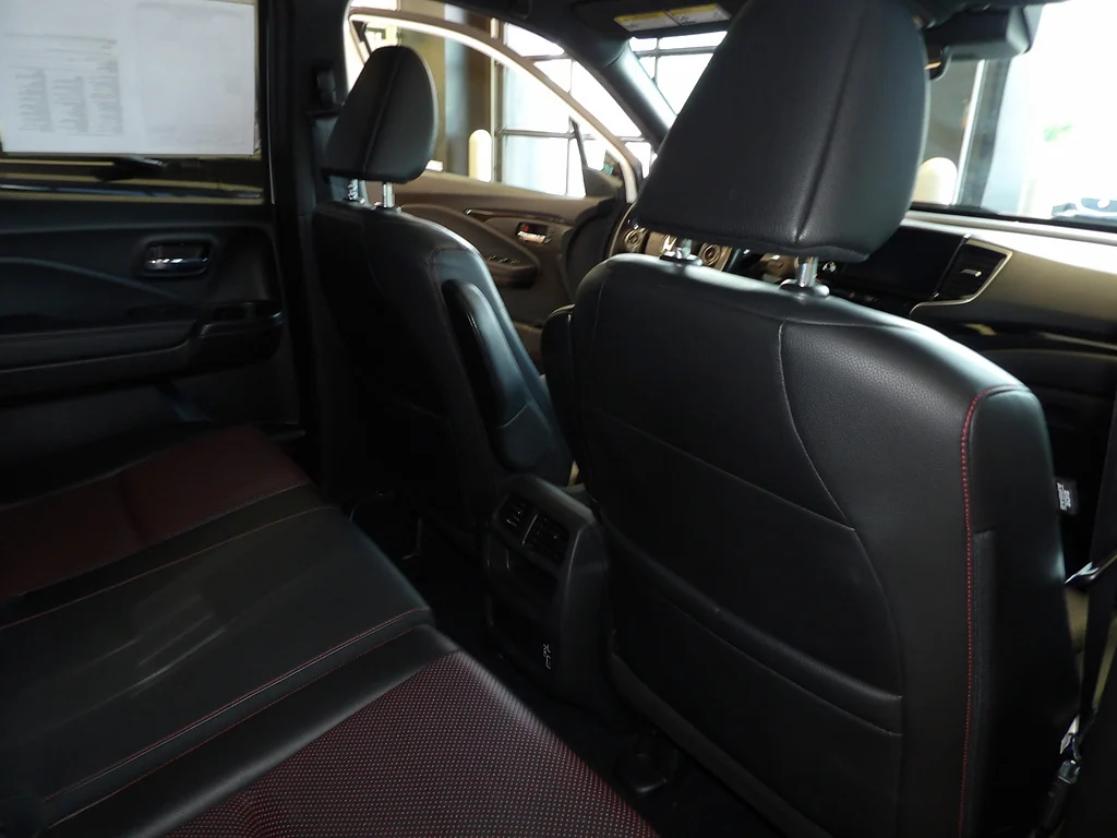 Used 2022 Platinum White Pearl Honda Black Edition image 20