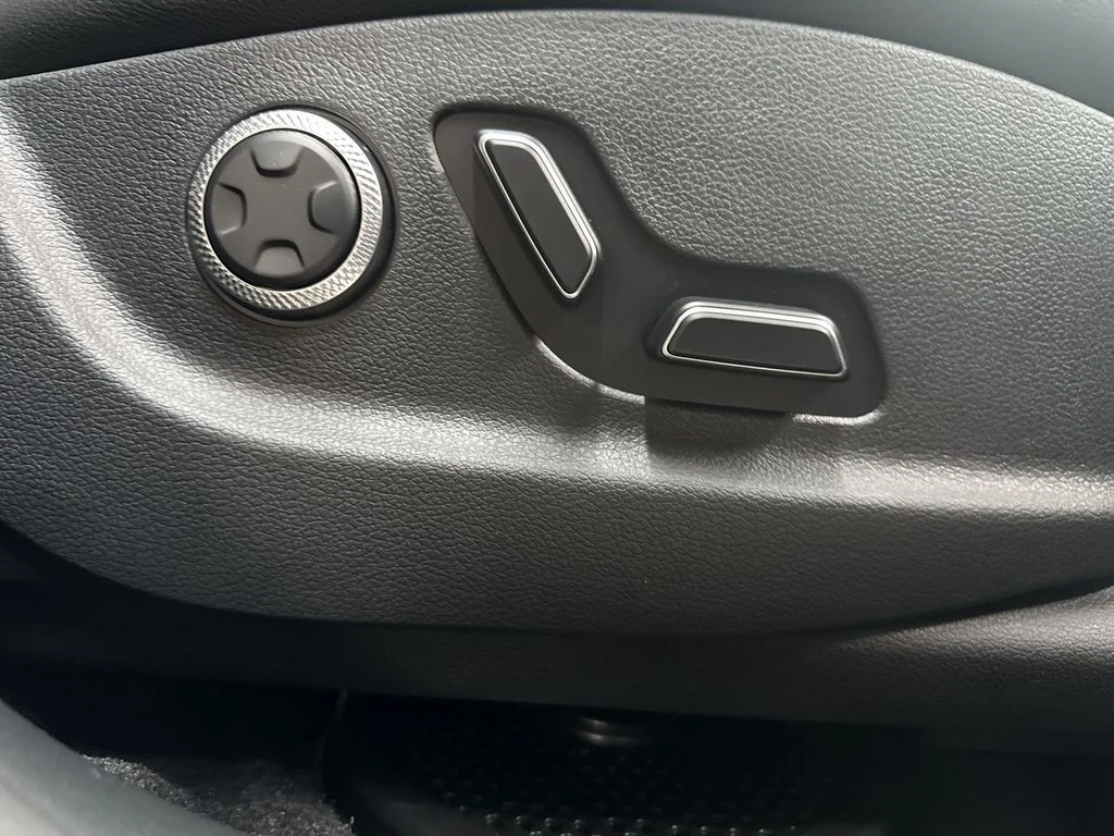 2025 GENESIS GV80 Standard - Photo 33