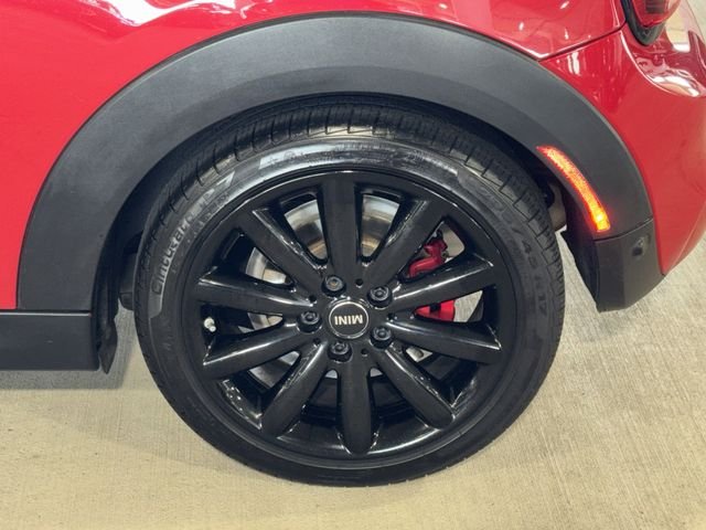 Used 2020 Chili Red MINI Signature image 33