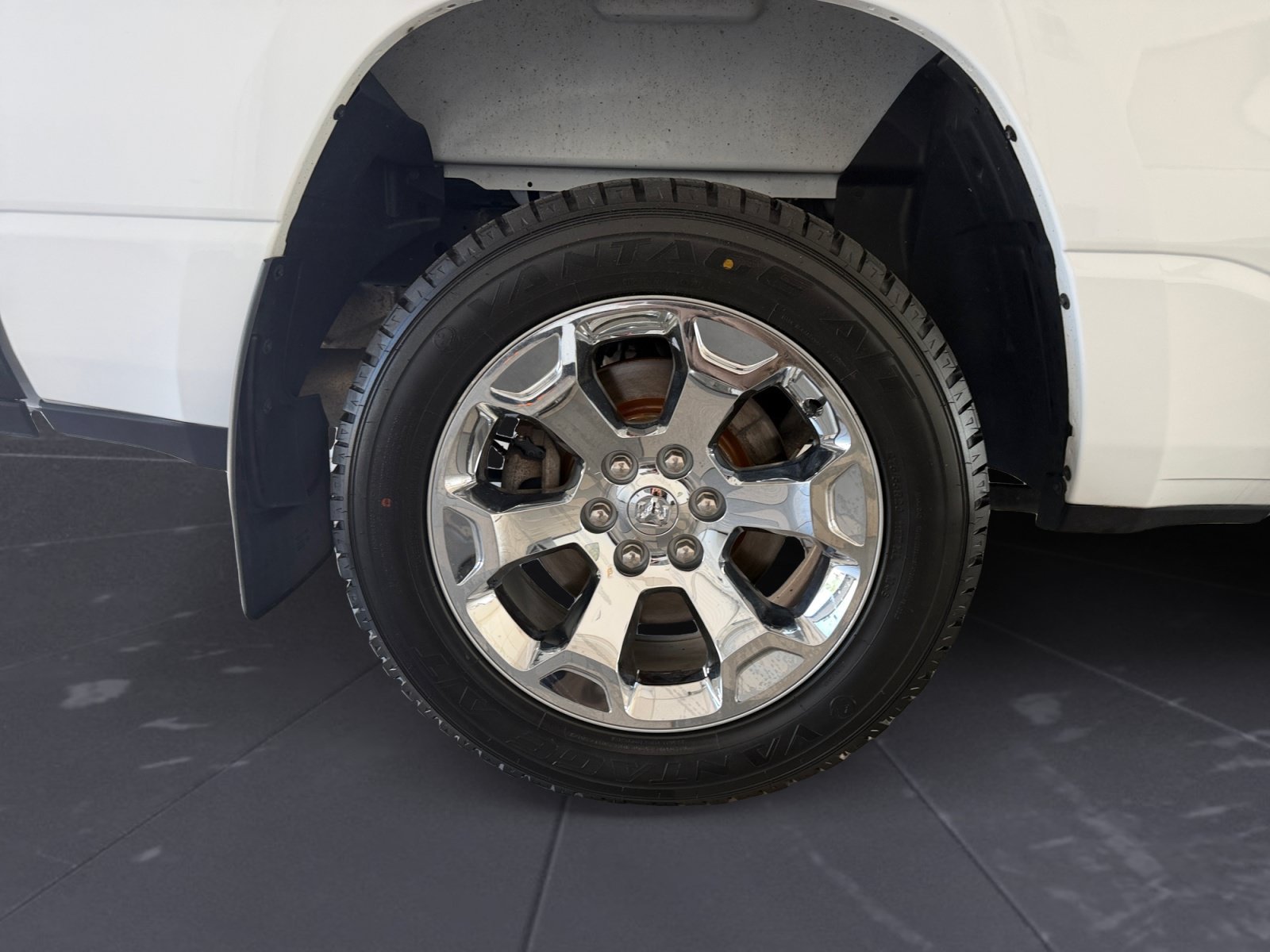 Used 2022 Bright White Clearcoat Ram Big Horn image 44