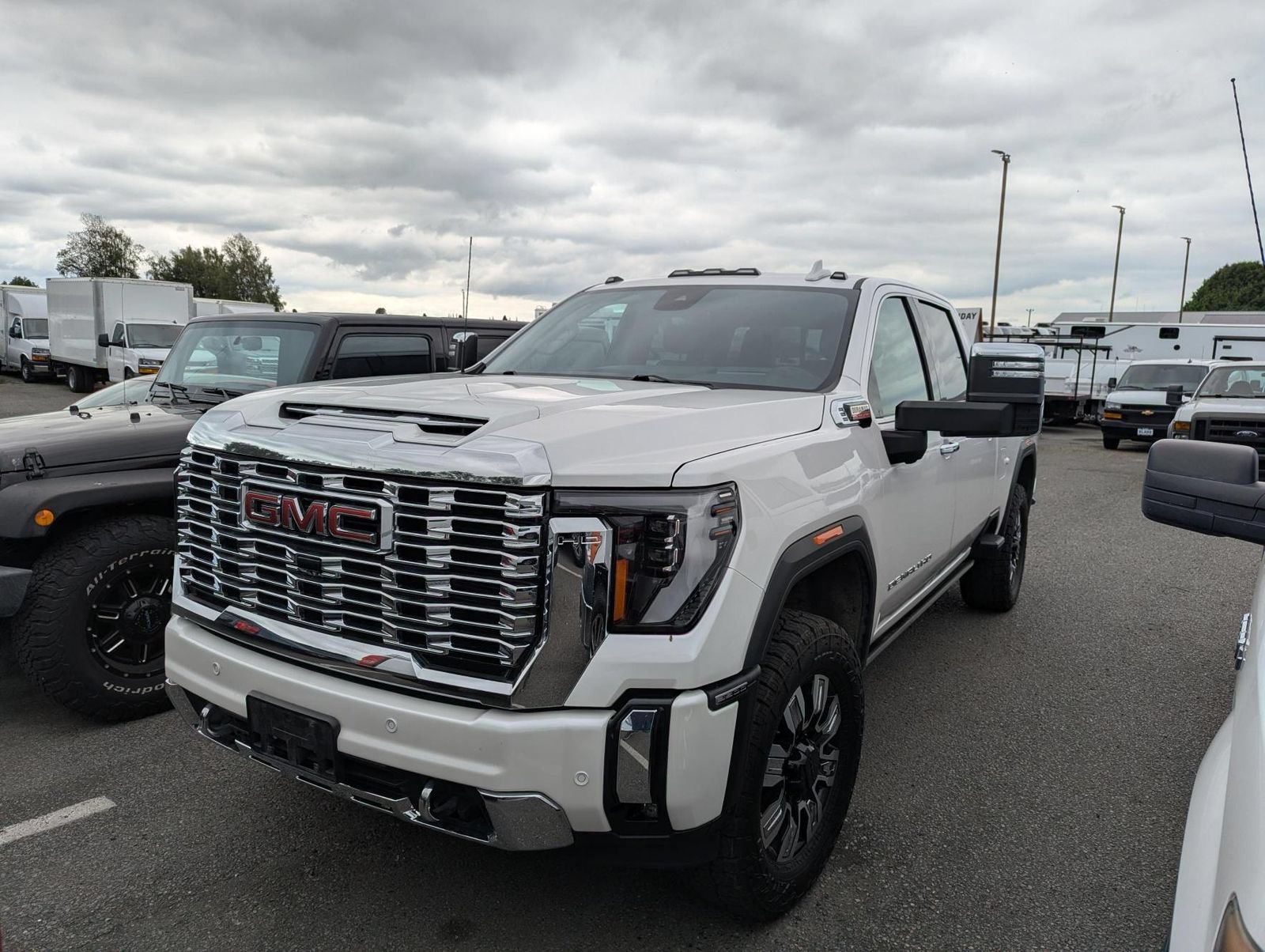 2024 GMC Sierra Denali 4WD Crew Cab Standard Box SRW's photo