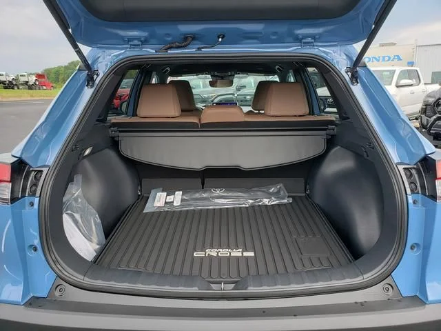 New 2026 Cavalry Blue Toyota XLE image 7