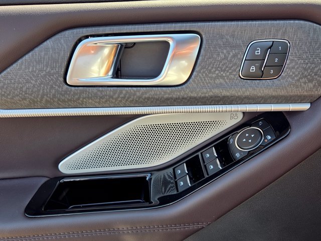 New 2026 Carbonized Gray Metallic Ford Platinum image 28