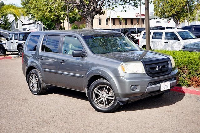 Used 2009 Gray Honda LX image 2