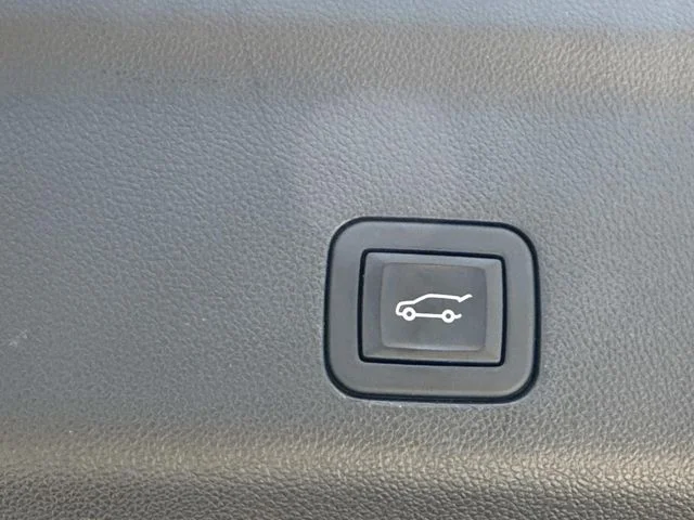 Used 2024 Silver GMC Denali image 18