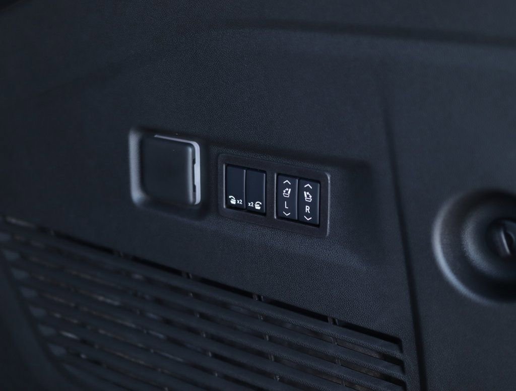 2026 GMC Yukon XL Denali - Photo 36