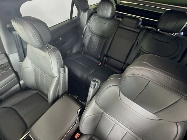 New 2026 Fuji White Land Rover Dynamic SE image 14