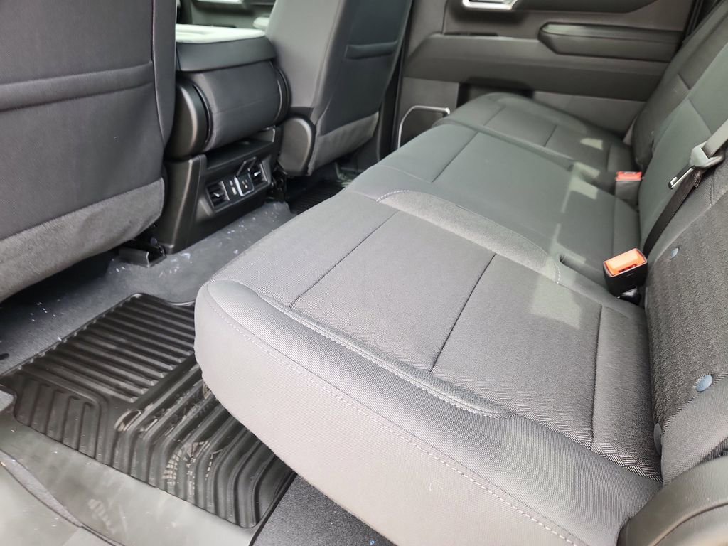2026 GMC Sierra 3500HD SLE - Photo 9