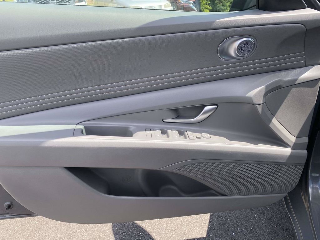 Certified Used 2025 Gray Hyundai SEL Sport image 20