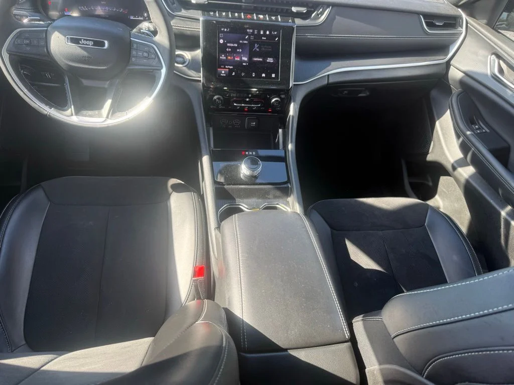 Used 2024 Silver Jeep Altitude X image 36