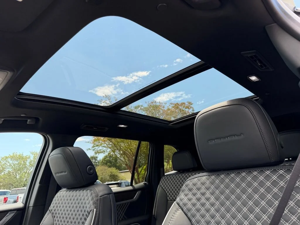 2026 GMC Acadia Denali - Photo 18