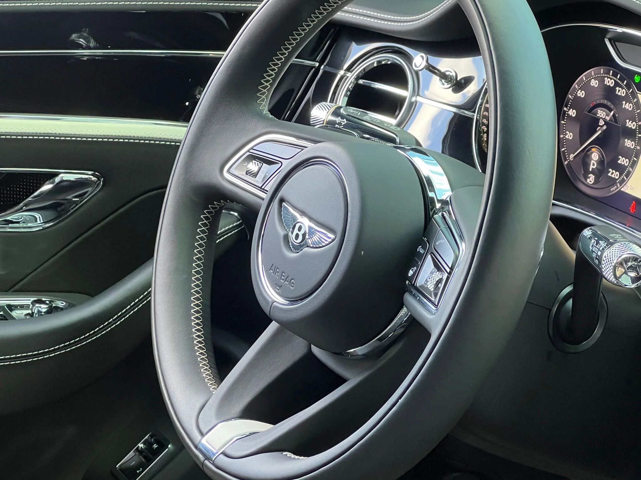 Used 2023  Bentley Speed image 26