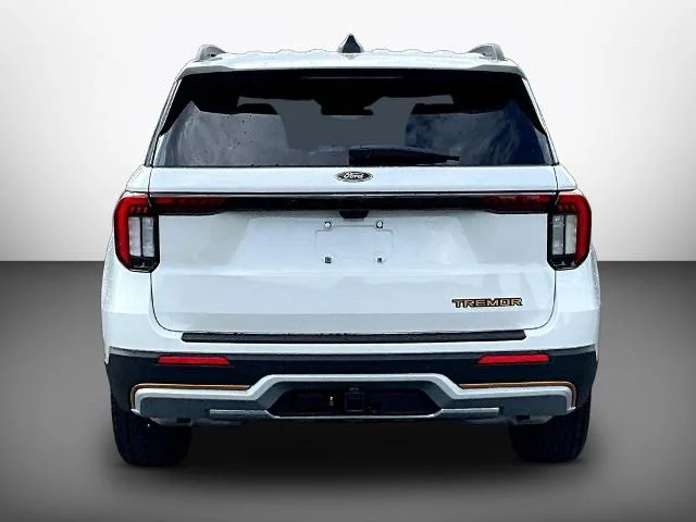 New 2026 Star White Metallic Tri-Coat Ford Tremor® image 37