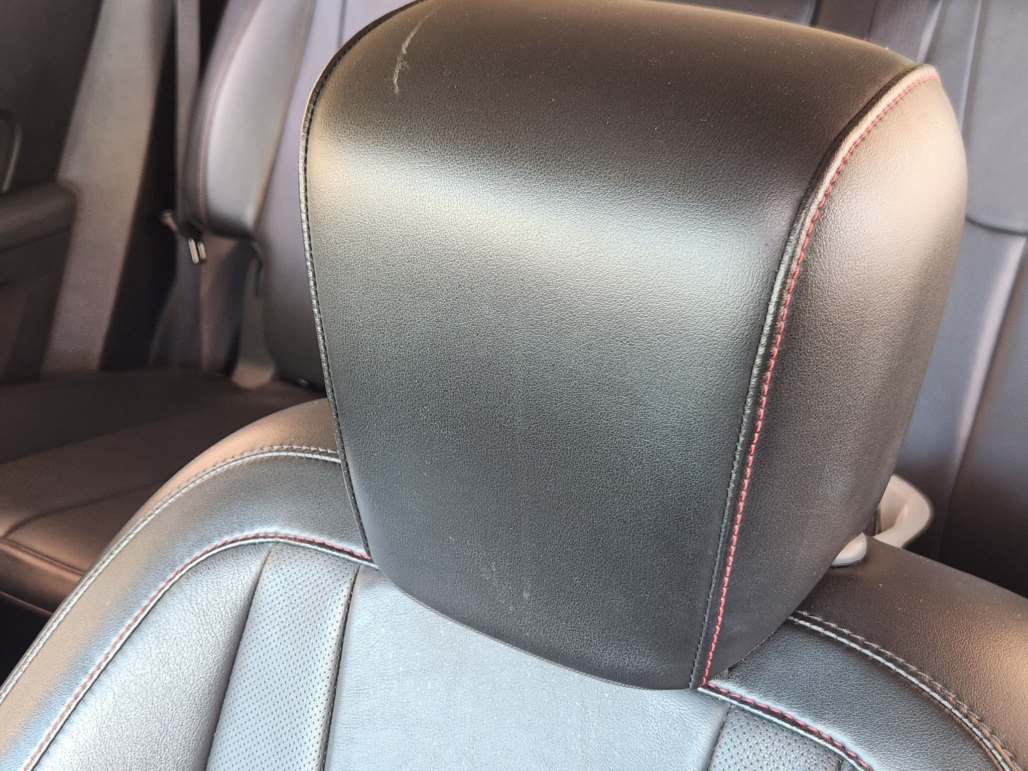 Used 2014 Iridium Metallic GMC SLT image 23