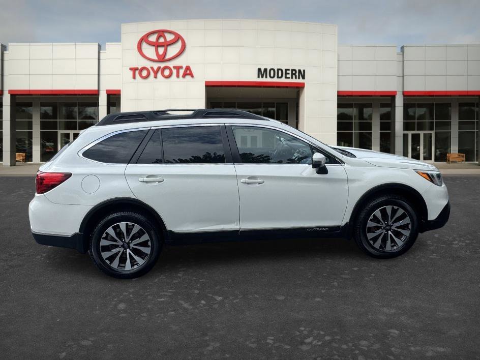 Used 2015 Crystal White Pearl Subaru 2.5i Limited image 4