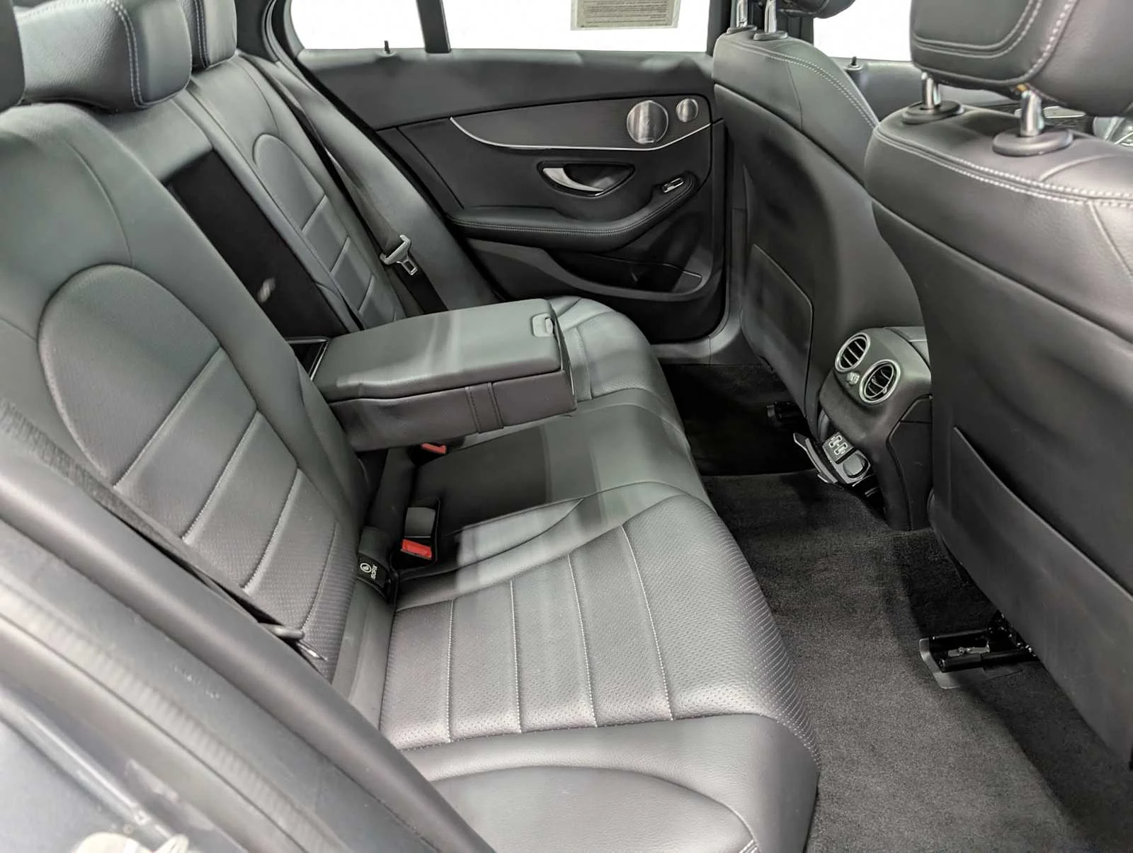 Used 2021 Selenite Grey Metallic Mercedes-Benz C 300 image 37