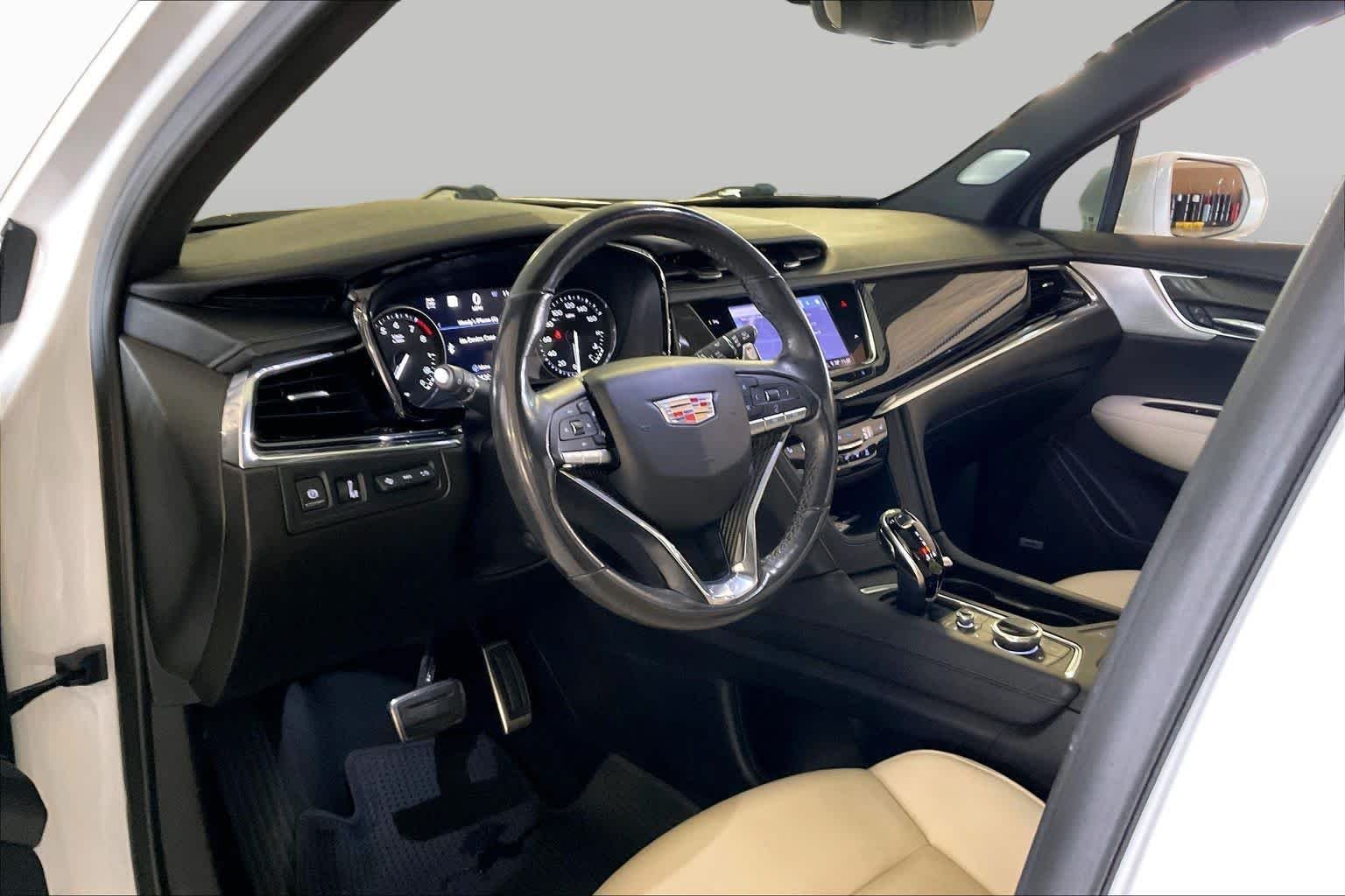 Used 2020 Crystal White Tricoat Cadillac AWD Sport image 16