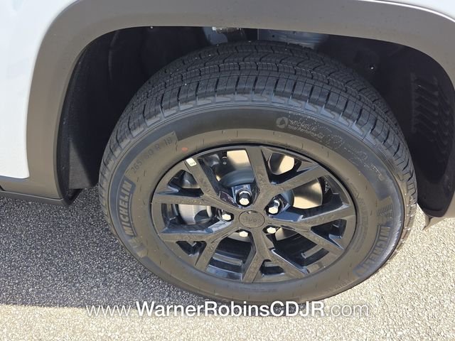 New 2026 Bright White Clearcoat Jeep Altitude image 18