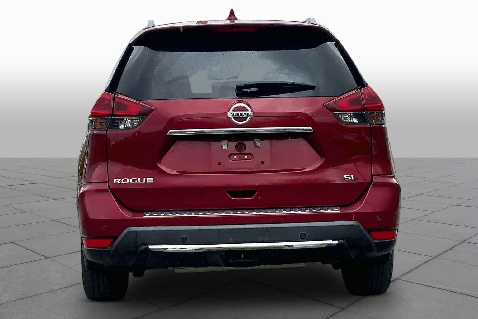 Used 2020 Scarlet Ember Tintcoat Nissan SL image 5