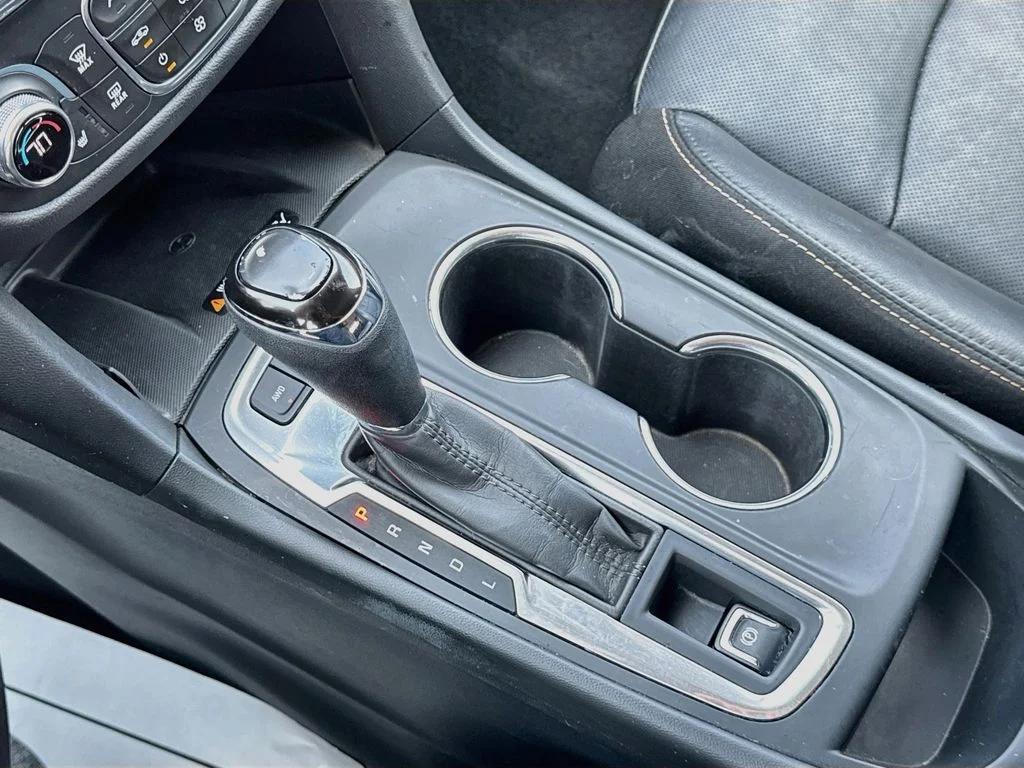 Used 2020 Beige Chevrolet Premier image 19
